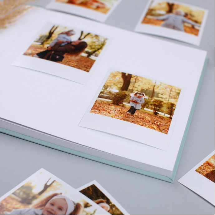 Фотоальбом з білими сторінками