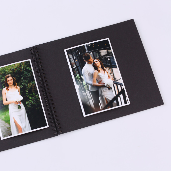 Альбом на пружині 20×23 см, 20 сторінок, Чорний