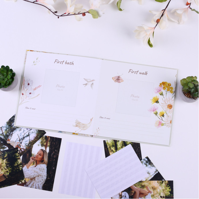 Дитяча метрика та дитячий альбом Little Universe