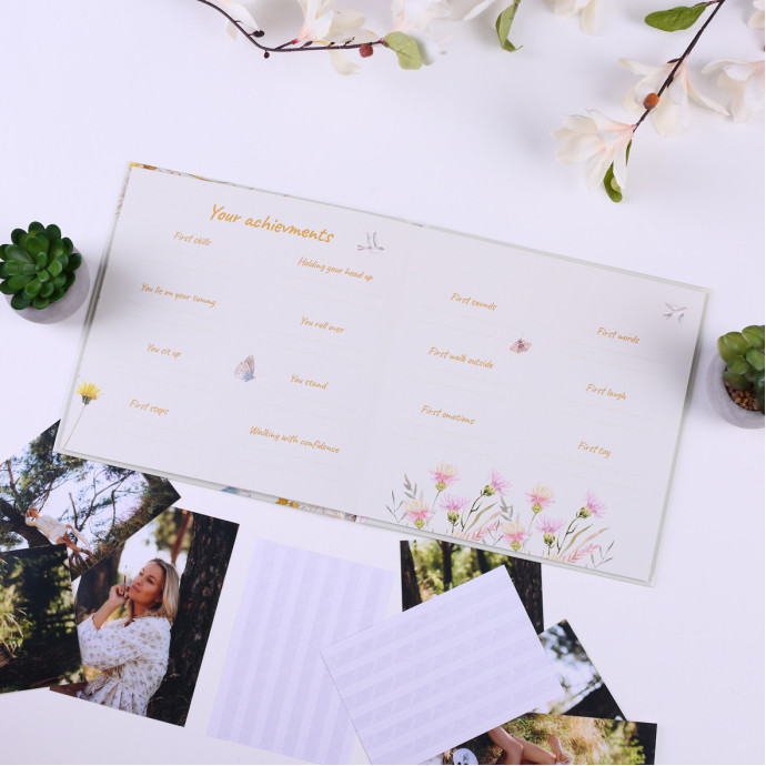 Дитяча метрика та дитячий альбом Little Universe