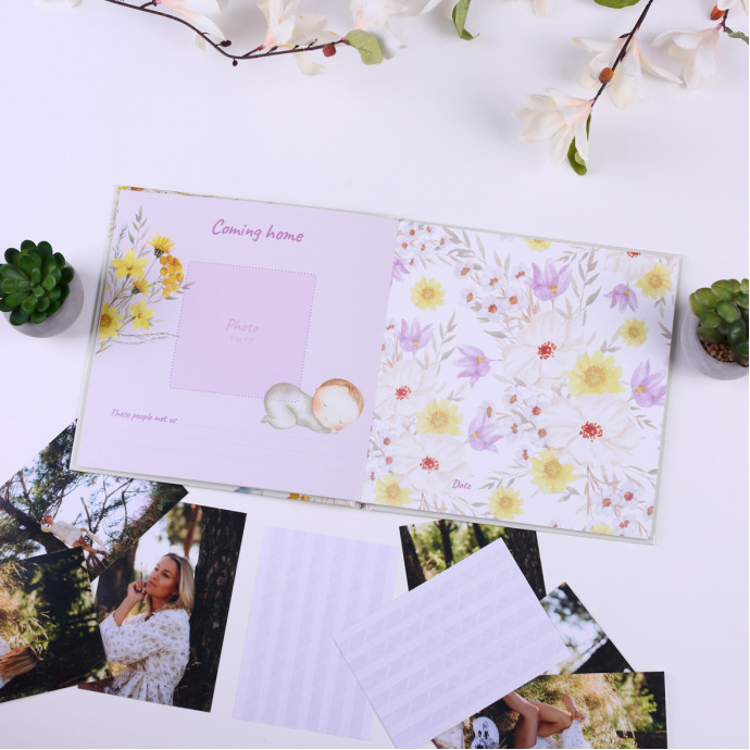 Дитяча метрика та дитячий альбом Little Universe