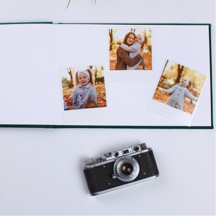 Фотоальбом із велюровою обкладинкою та гравіруванням зелений