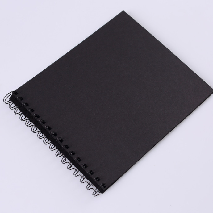 Альбом на пружині 20х23 см 40 сторінок Чорний