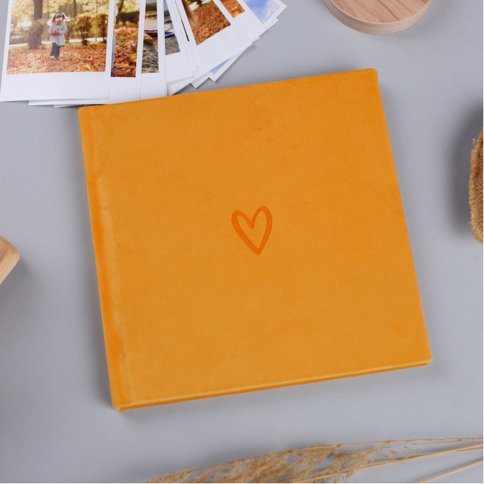 Альбом для фото із велюровою обкладинкою та гравіруванням