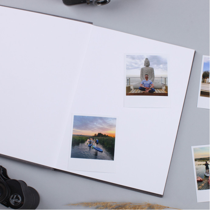 Фотоальбом із велюровою обкладинкою та гравіруванням