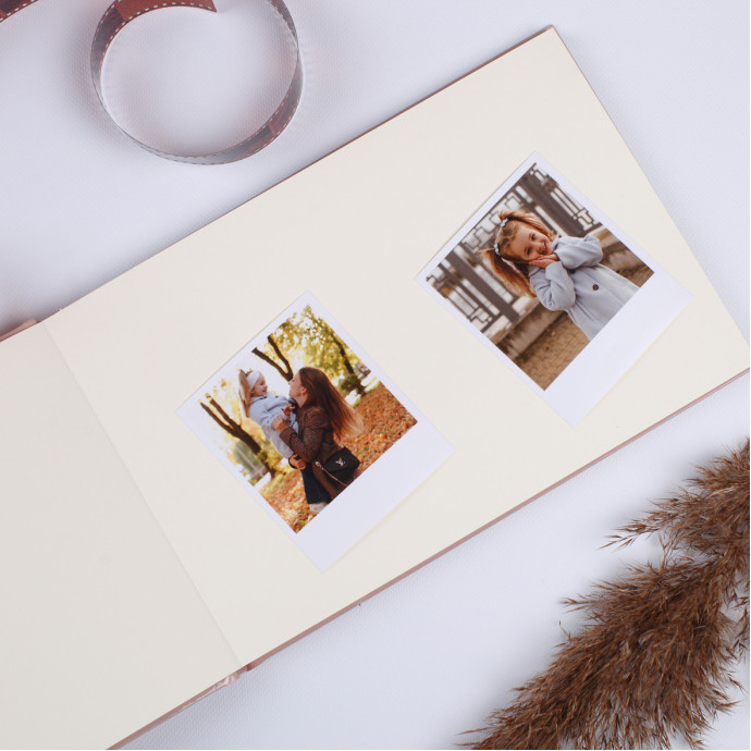 Фотоальбом червоний з кремовими сторінками