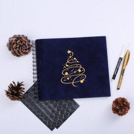 Преміум фотоальбом у синьому оксамиті з золотою ялинкою, 23×20 см, 20 сторінок